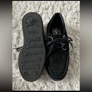 TUK-V7757 BLACK SUEDE
VIVA MONDO CREEPERS